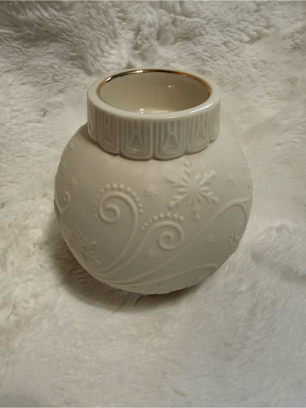 Lenox Ornamental Glow Snowflake Votive Tealight Candle Holder Ivory Gold Trim